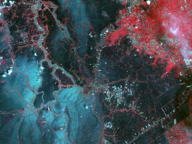 Banjir hampir sepertiga wilayah Thailand. Diambil dari satelit ruang angkasa Terra milik NASA